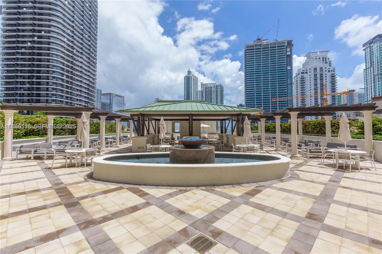 999 SW 1st Ave #1811, Miami FL 33130