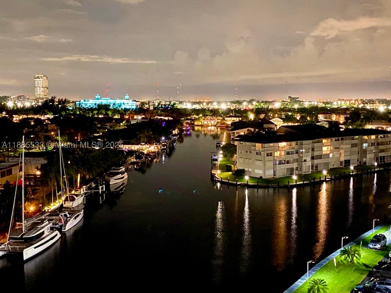 401 Golden Isles Dr #908, Hallandale Beach FL 33009