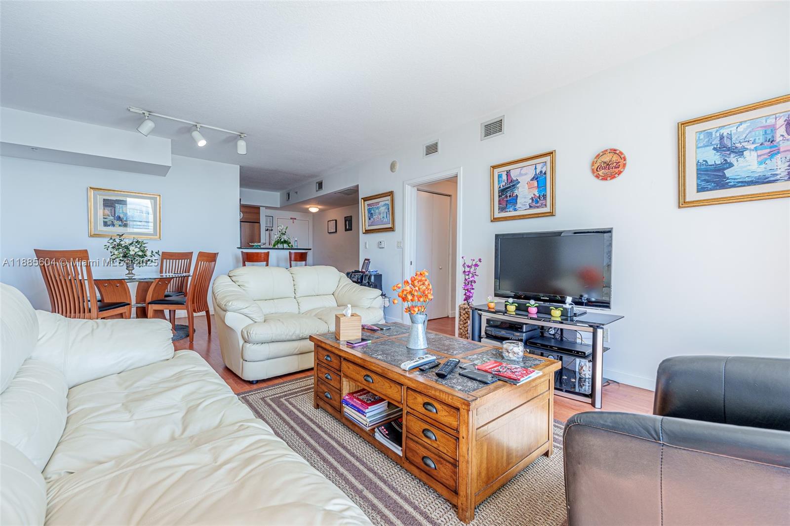 335 S Biscayne Blvd #3005, Miami FL 33131
