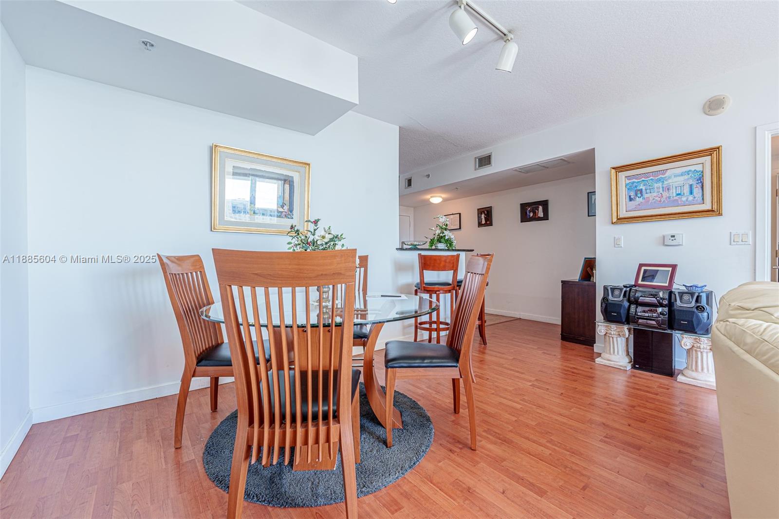 335 S Biscayne Blvd #3005, Miami FL 33131