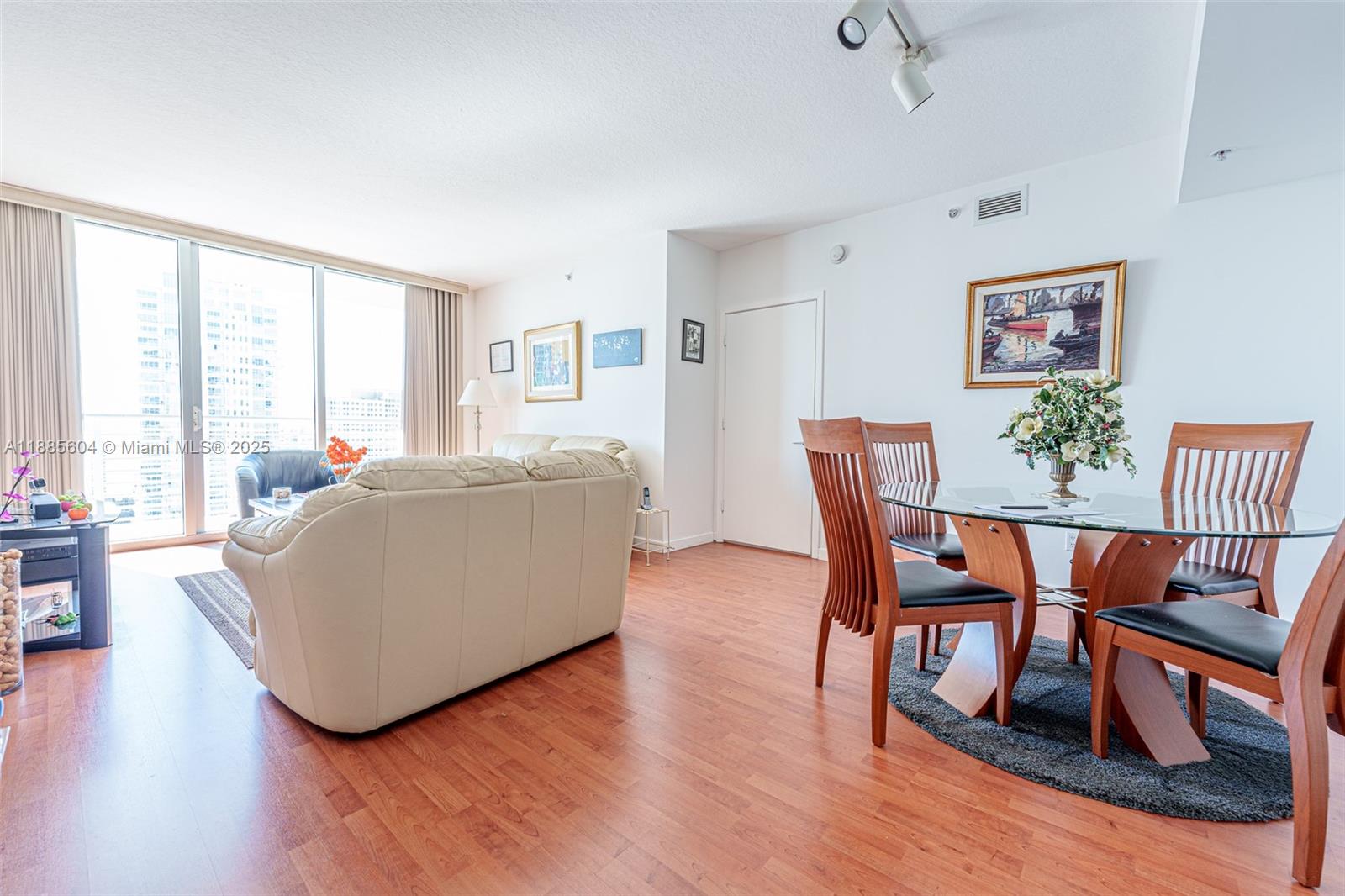 335 S Biscayne Blvd #3005, Miami FL 33131