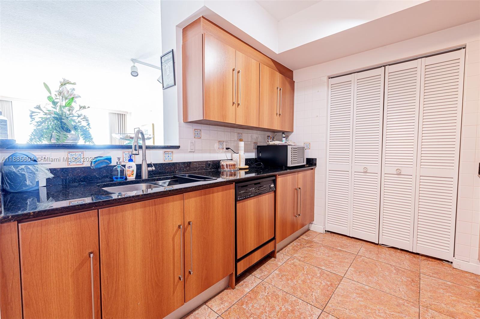 335 S Biscayne Blvd #3005, Miami FL 33131