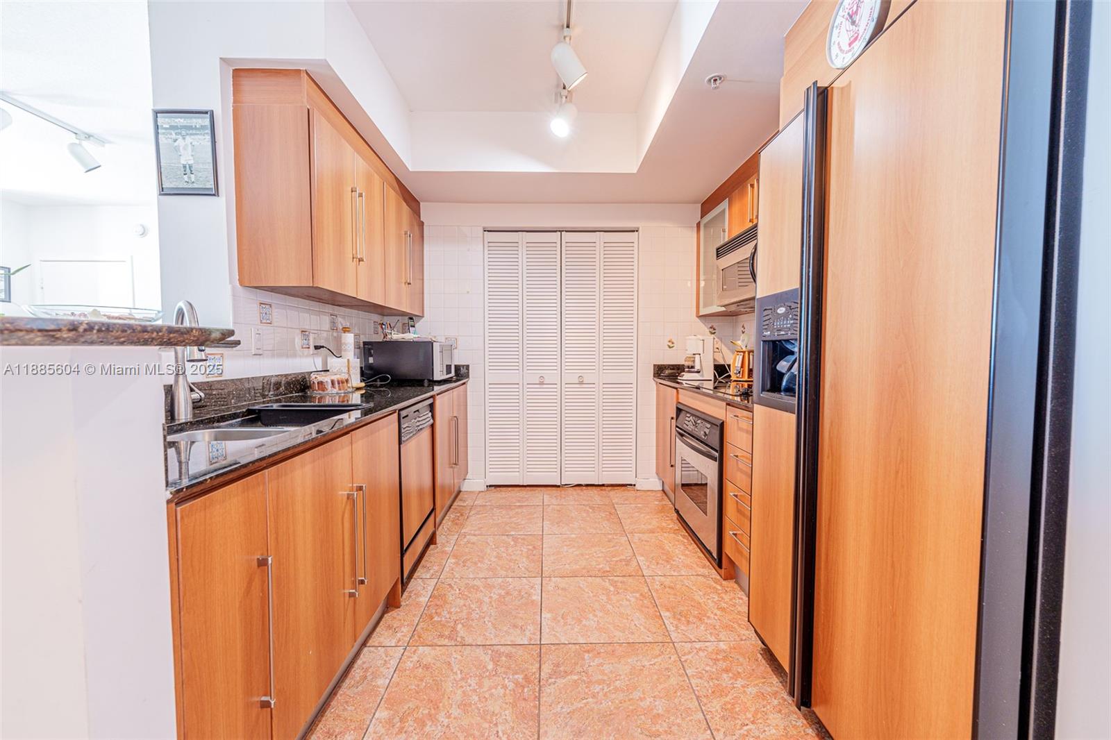 335 S Biscayne Blvd #3005, Miami FL 33131