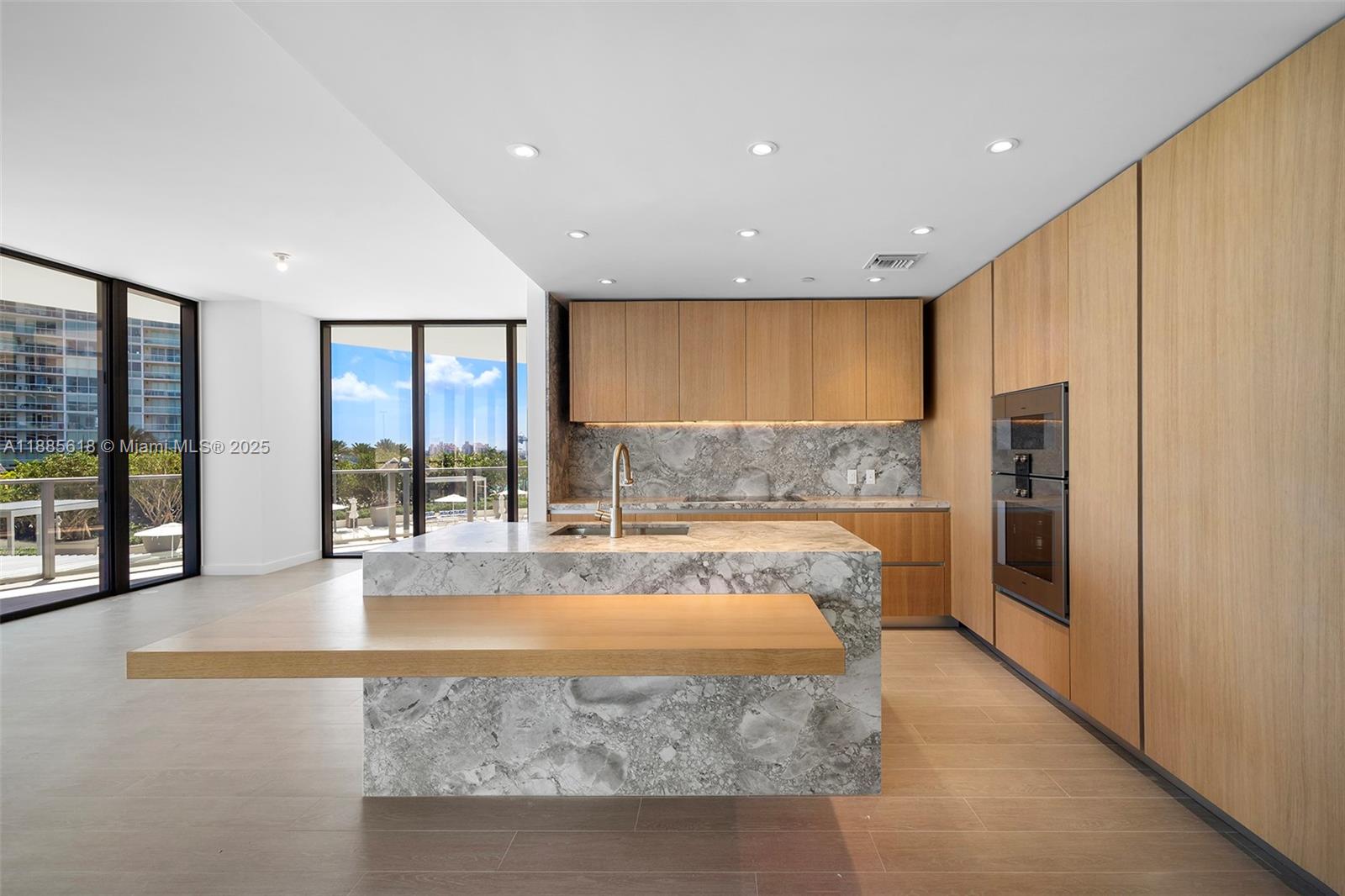 500 Alton #1001, Miami Beach FL 33139