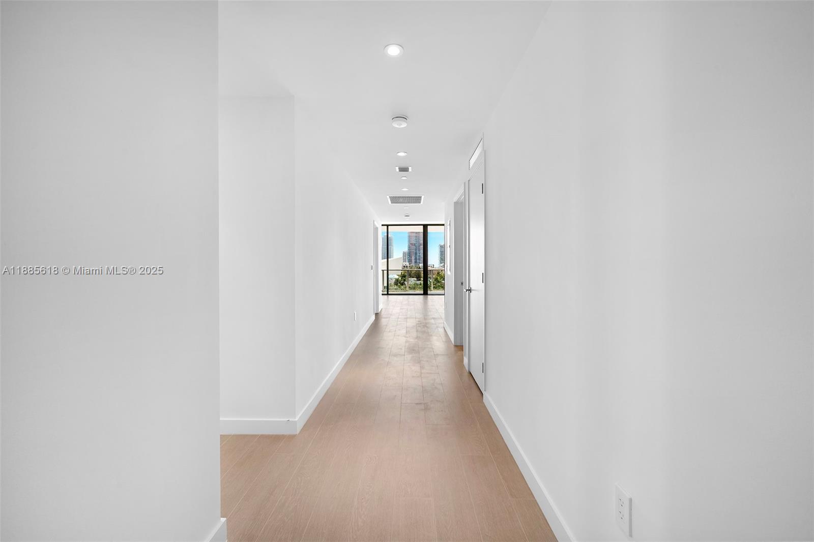 500 Alton #1001, Miami Beach FL 33139