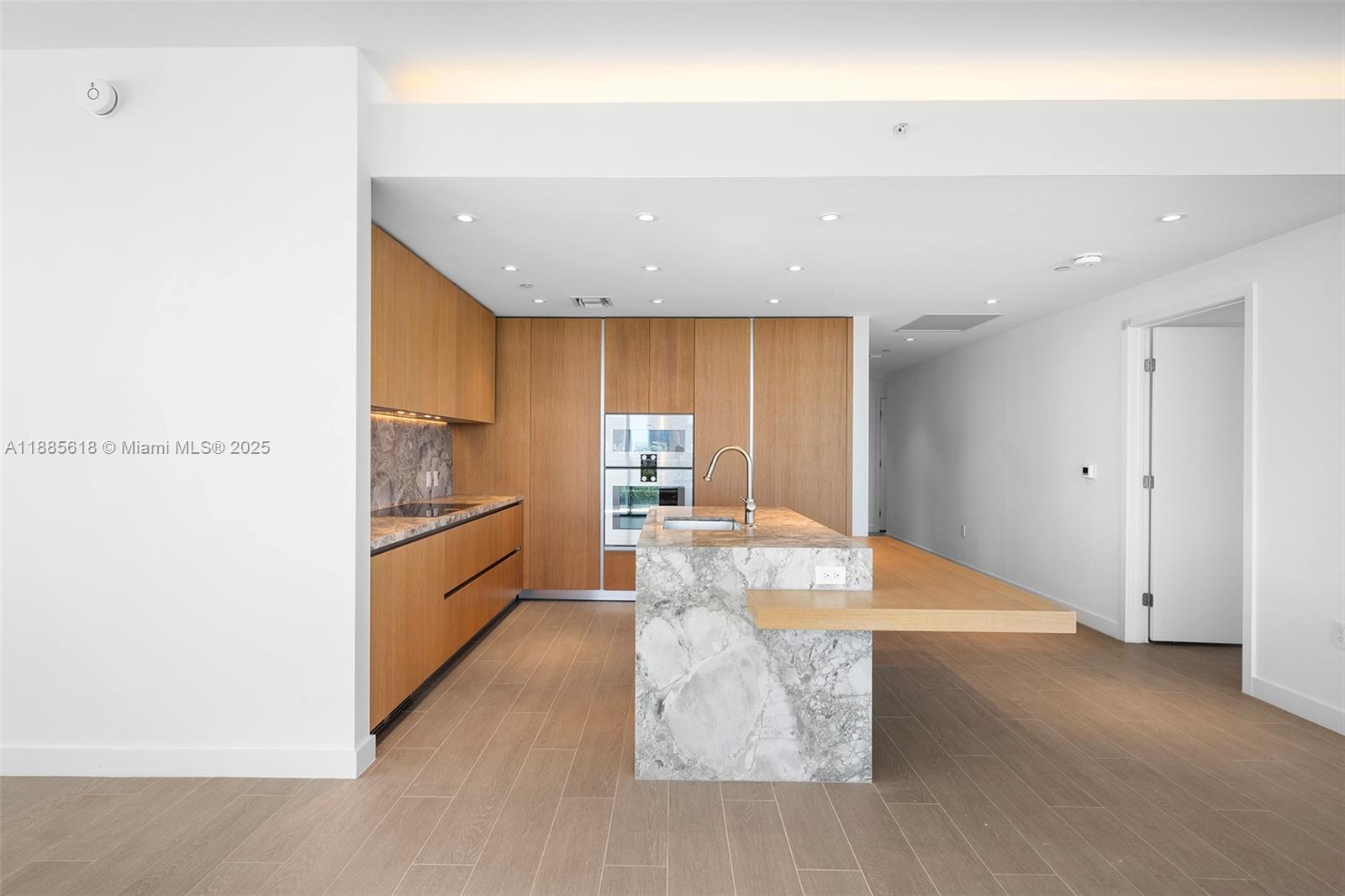 500 Alton #1001, Miami Beach FL 33139