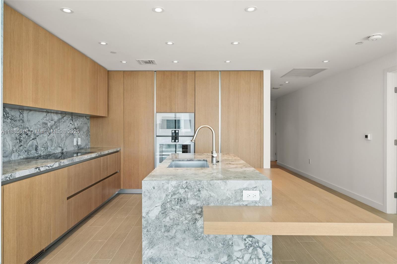 500 Alton #1001, Miami Beach FL 33139