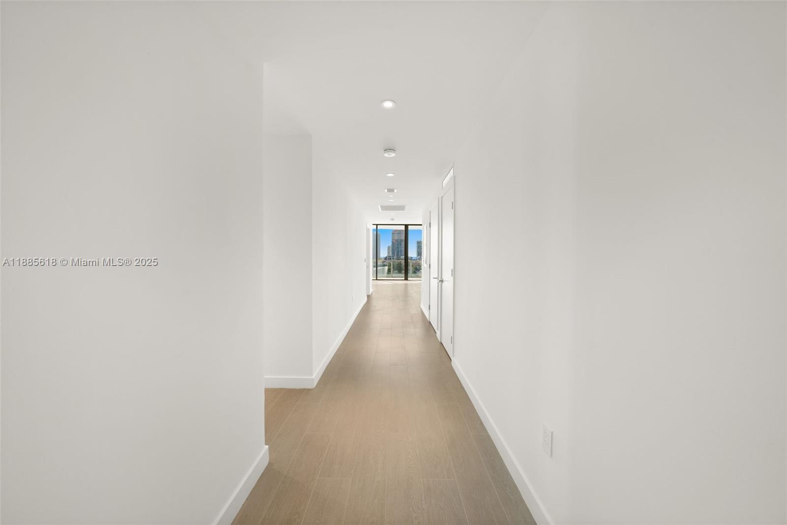 500 Alton #1001, Miami Beach FL 33139