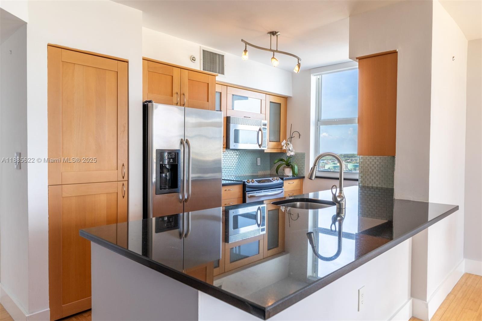 90 Alton Rd #1712, Miami Beach FL 33139