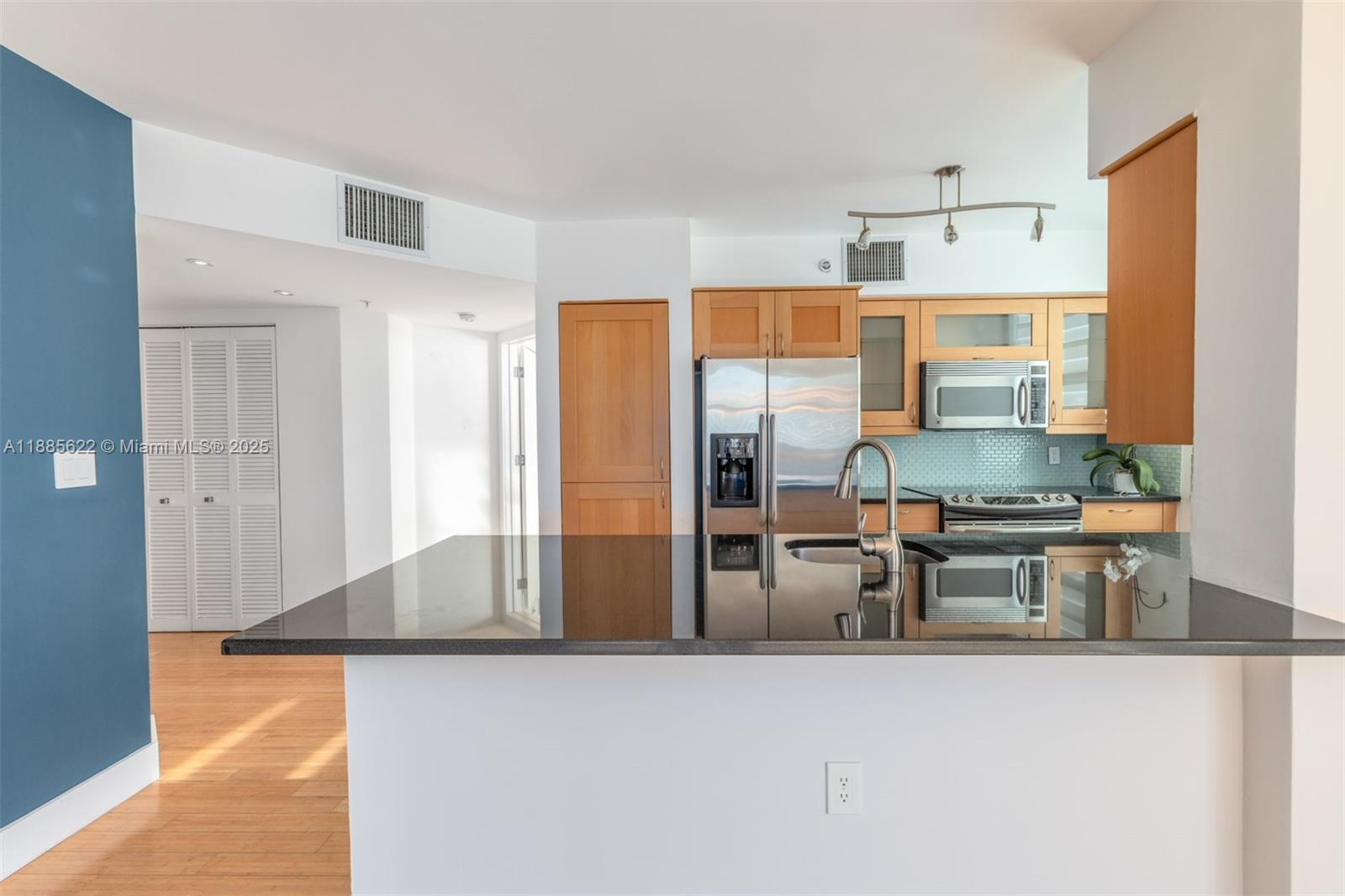 90 Alton Rd #1712, Miami Beach FL 33139