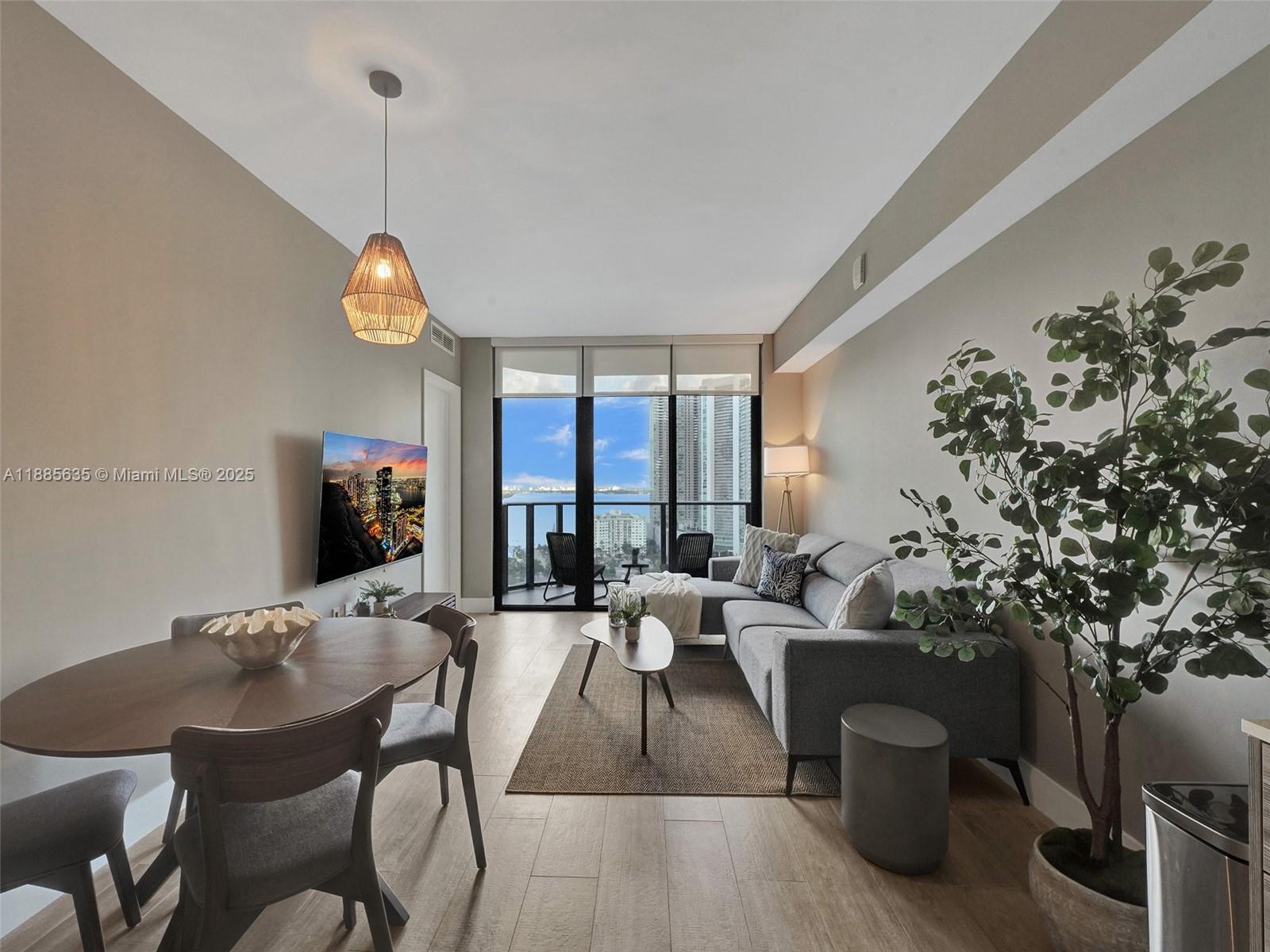121 NE 34th St #2106A, Miami FL 33137