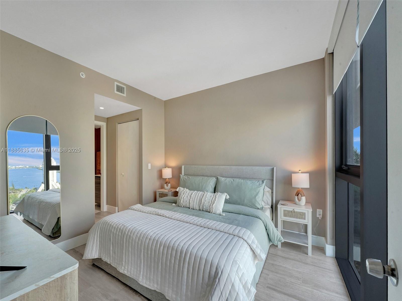 121 NE 34th St #2106A, Miami FL 33137