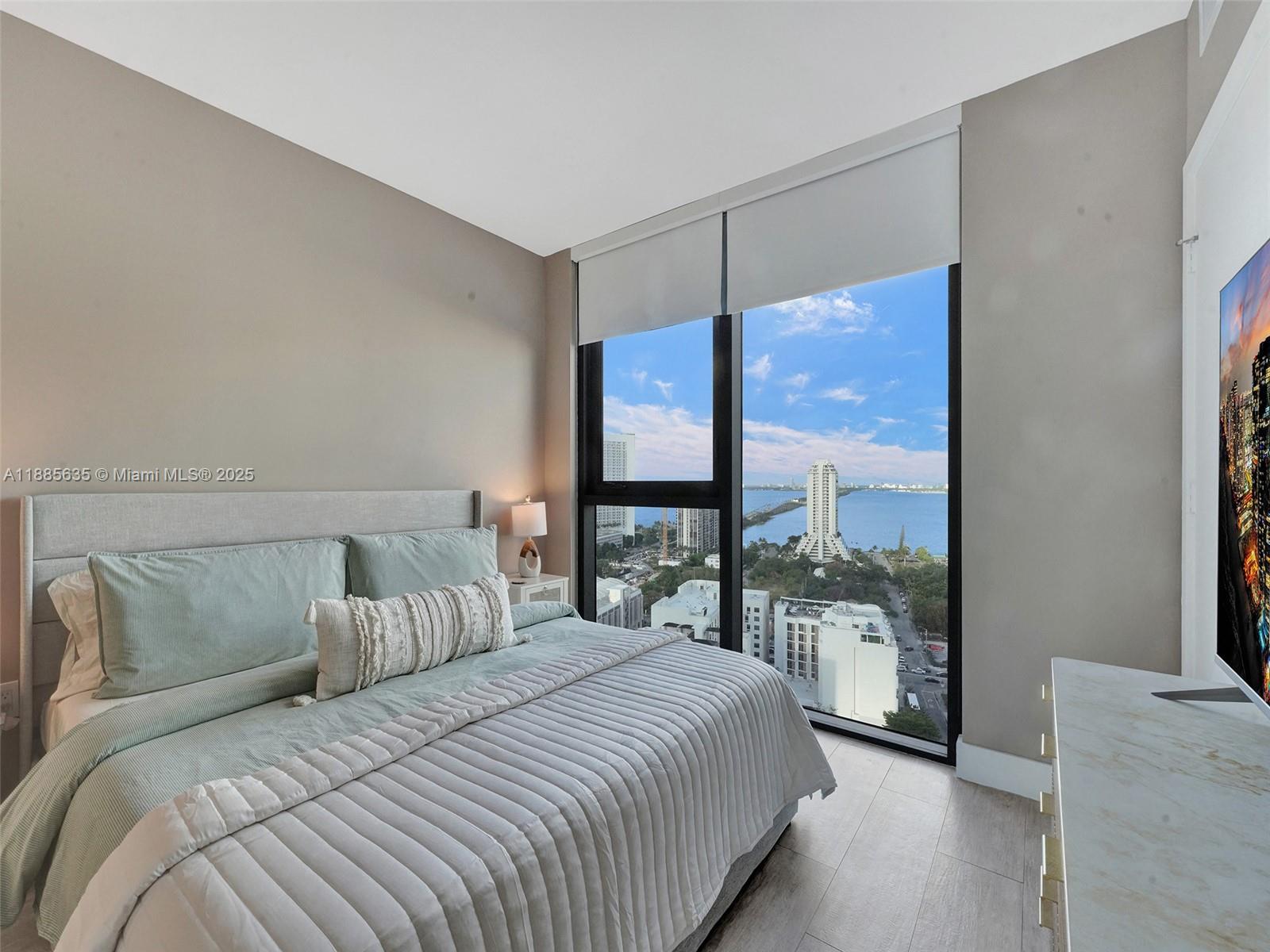 121 NE 34th St #2106A, Miami FL 33137