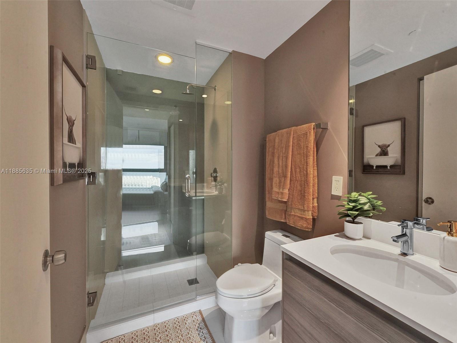 121 NE 34th St #2106A, Miami FL 33137
