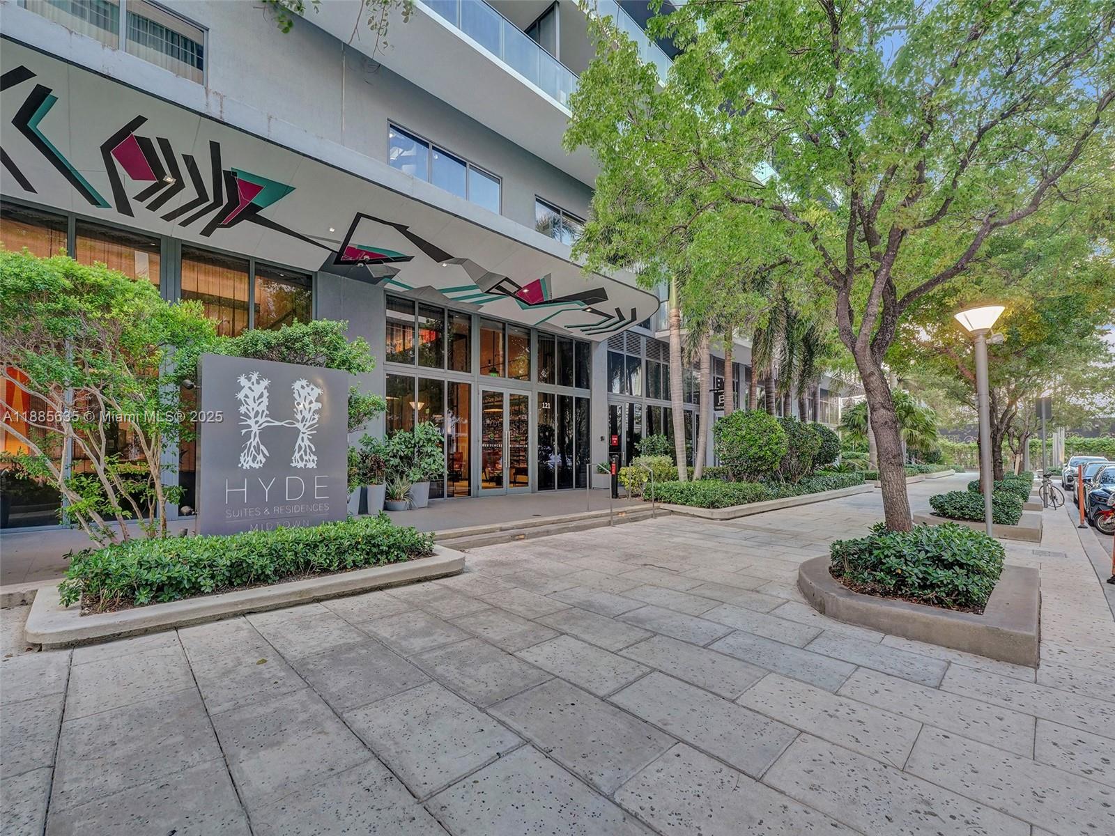 121 NE 34th St #2106A, Miami FL 33137