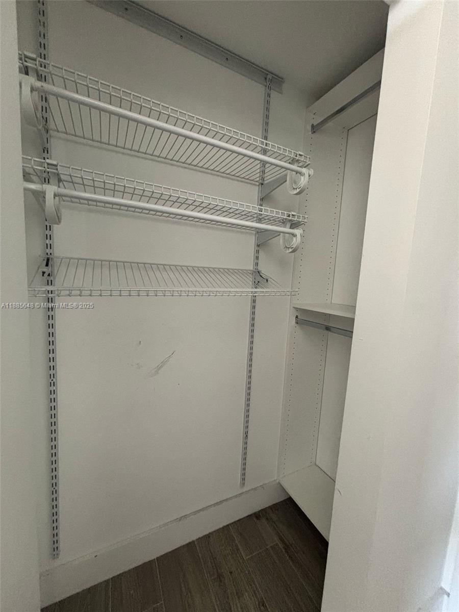 121 NE 34th St #1503, Miami FL 33137