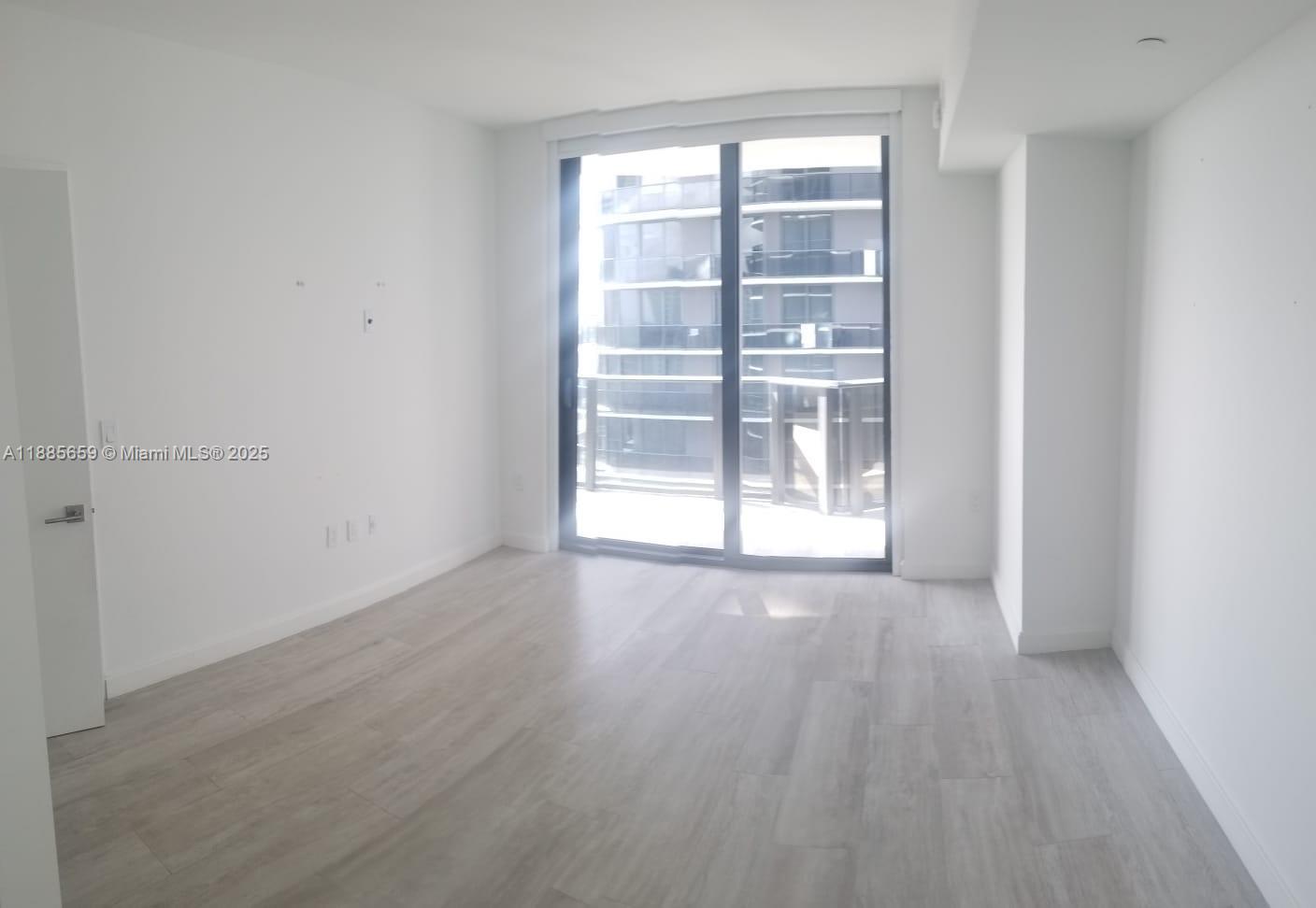 45 SW 9th St #3607, Miami FL 33130