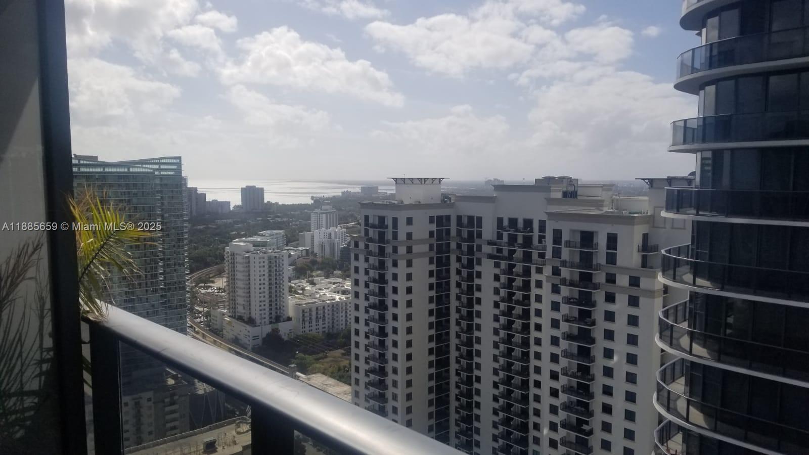 45 SW 9th St #3607, Miami FL 33130