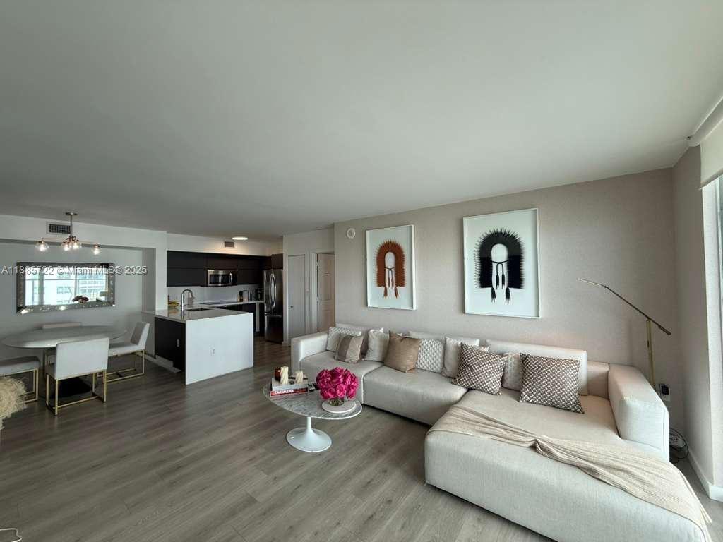 1155 Brickell Bay Dr #1408, Miami FL 33131