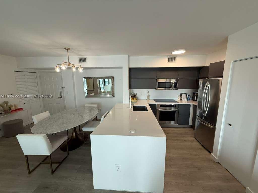 1155 Brickell Bay Dr #1408, Miami FL 33131