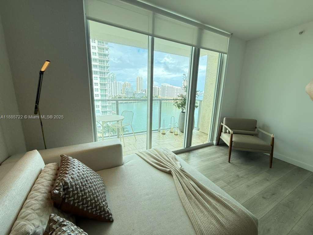 1155 Brickell Bay Dr #1408, Miami FL 33131