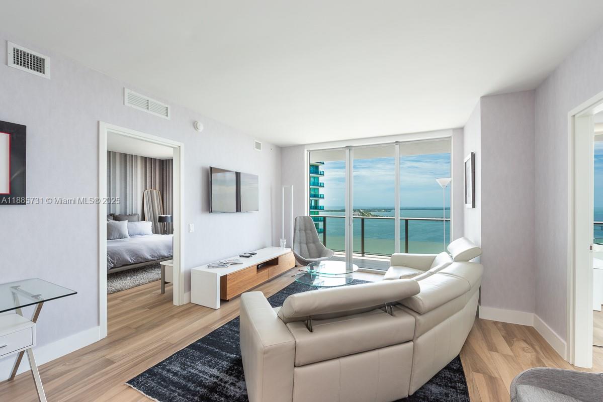 1300 Brickell Bay Dr #3205, Miami FL 33131