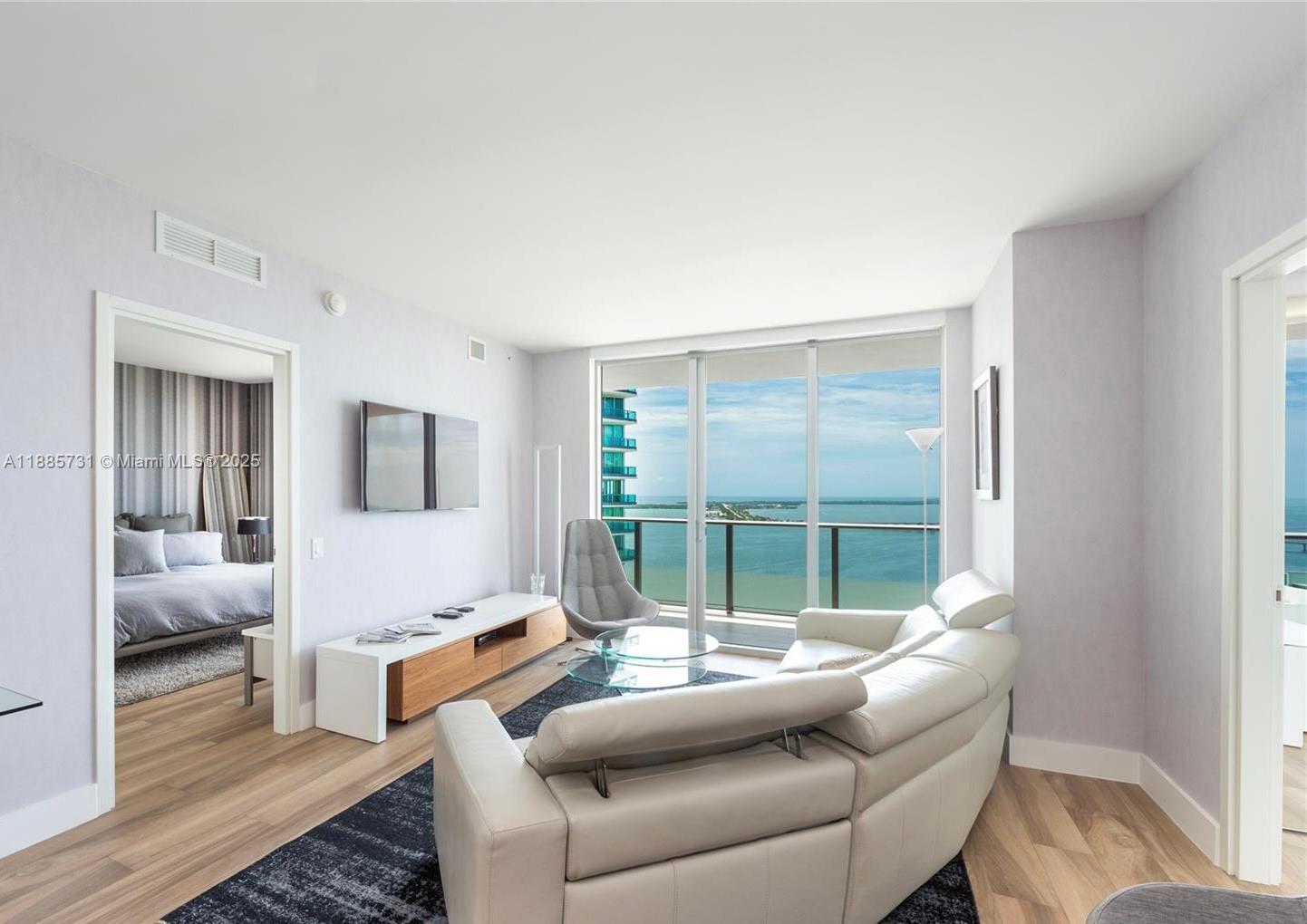 1300 Brickell Bay Dr #3205, Miami FL 33131