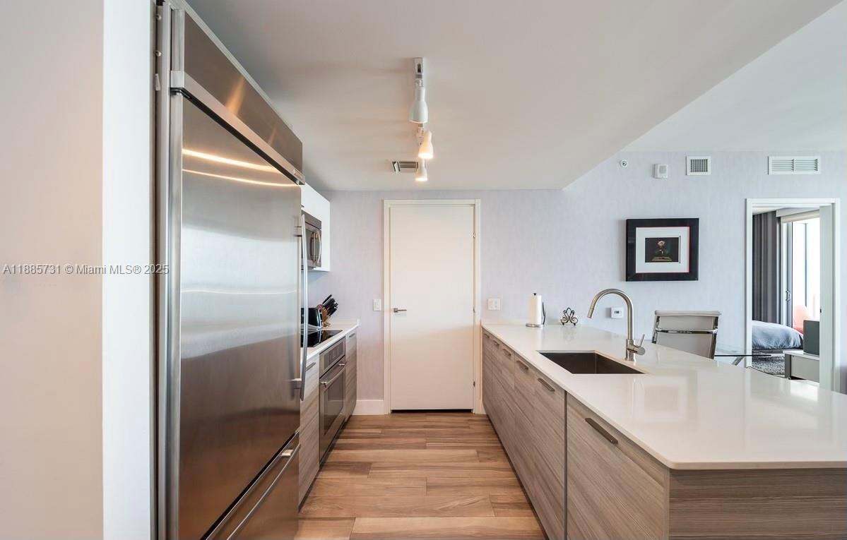 1300 Brickell Bay Dr #3205, Miami FL 33131