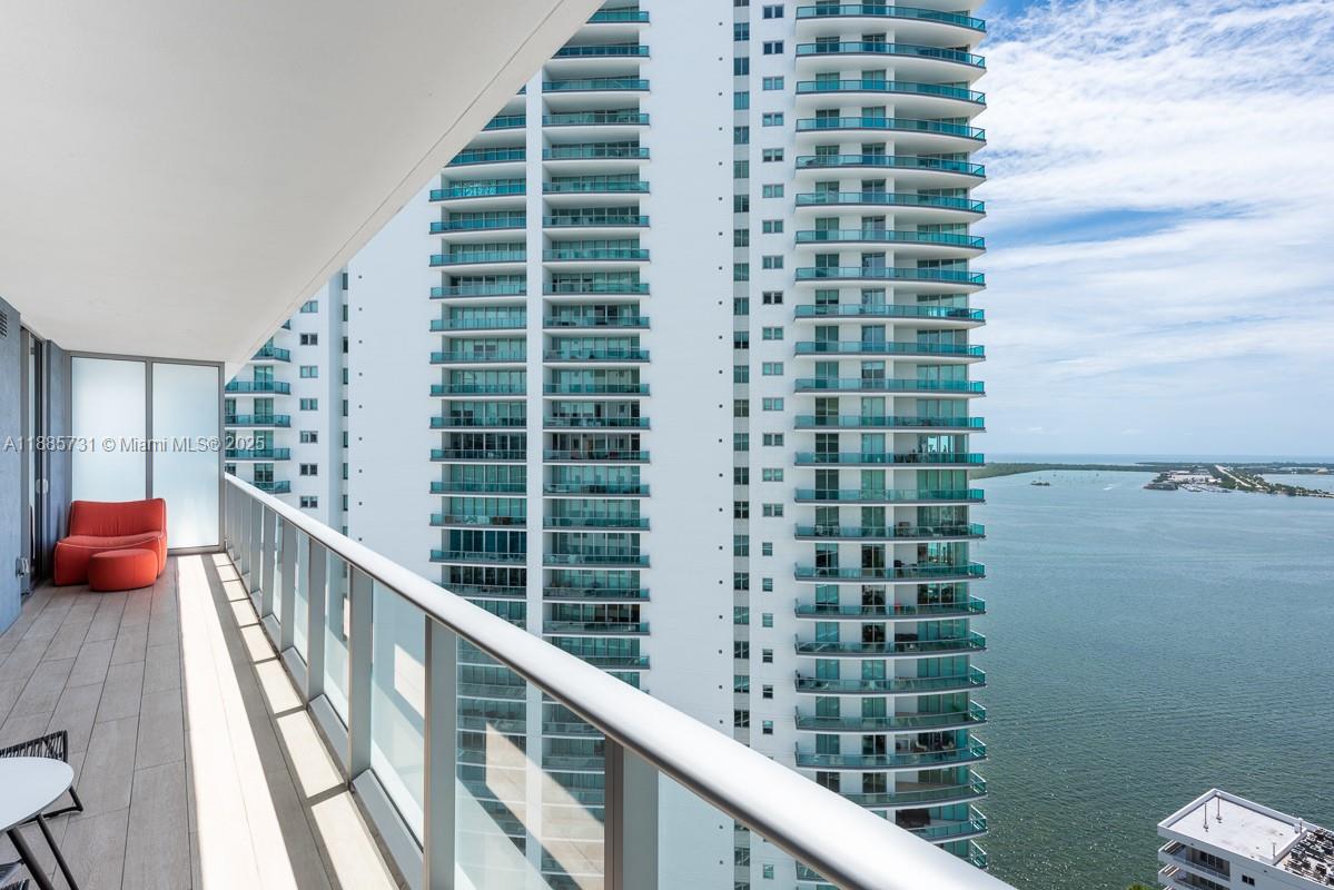 1300 Brickell Bay Dr #3205, Miami FL 33131