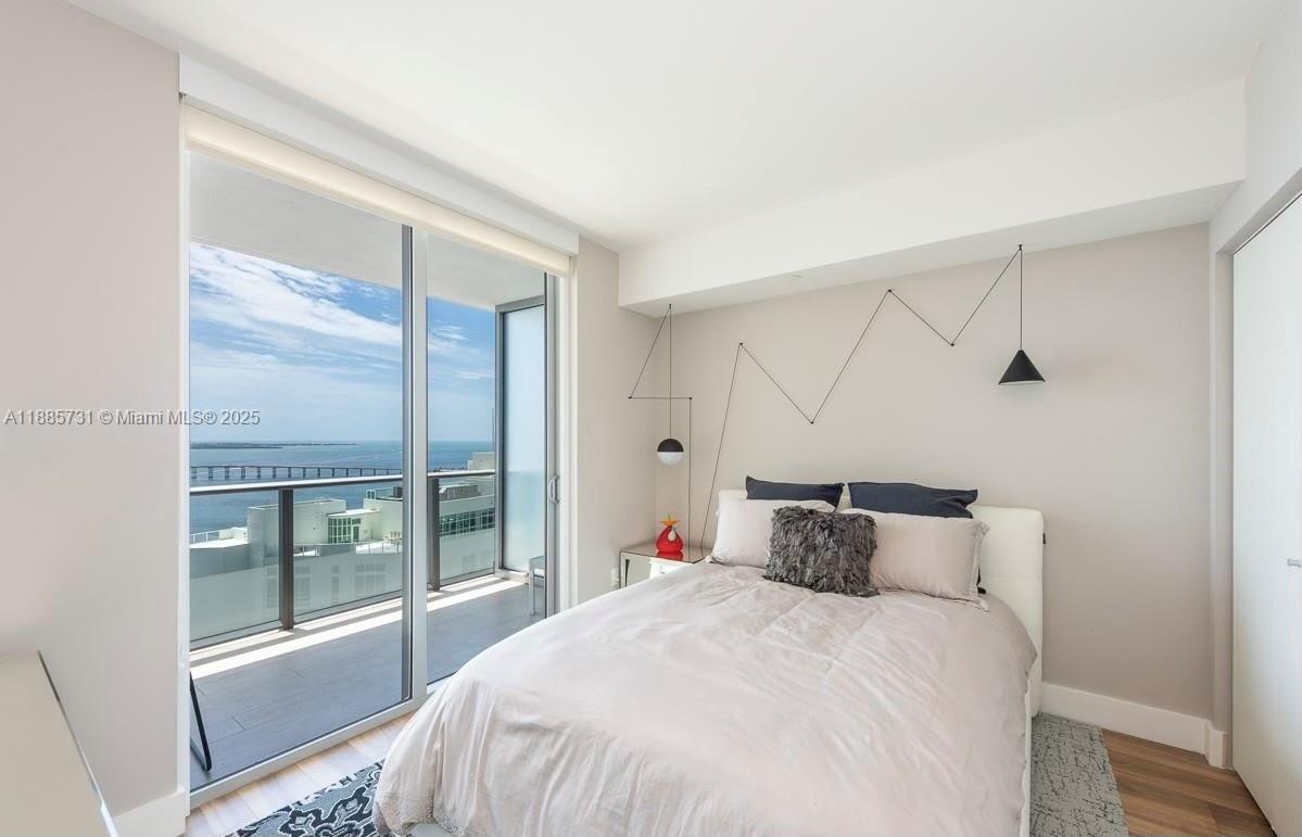 1300 Brickell Bay Dr #3205, Miami FL 33131