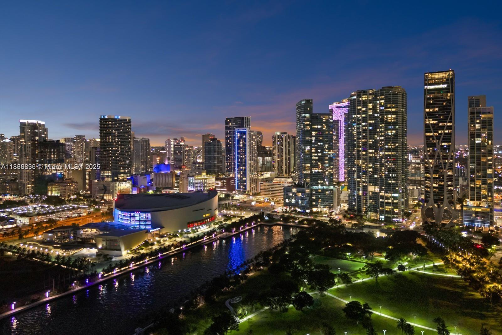888 Biscayne Blvd #2112, Miami FL 33132