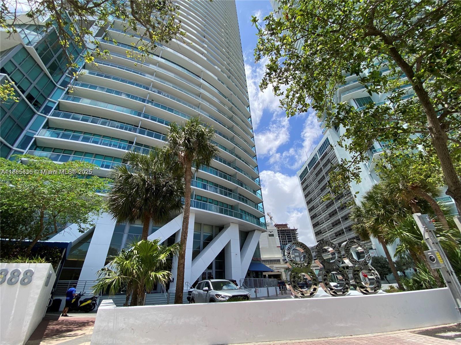 888 Biscayne Blvd #2112, Miami FL 33132