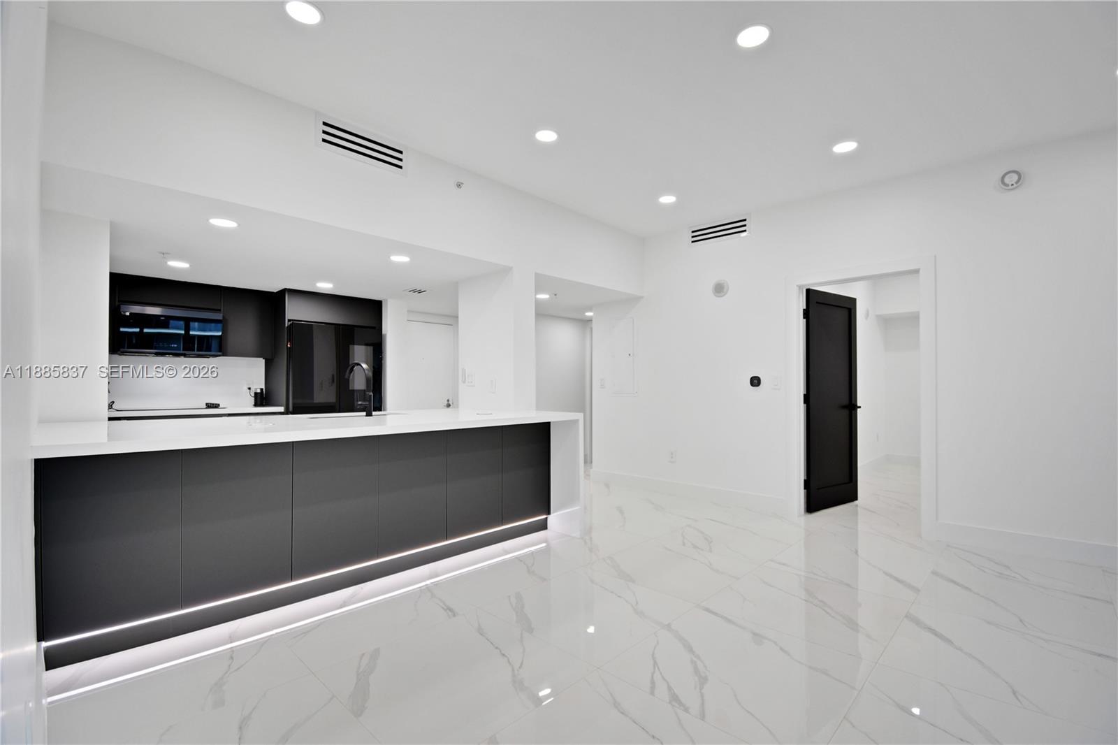 1800 N Bayshore Dr #512, Miami FL 33132