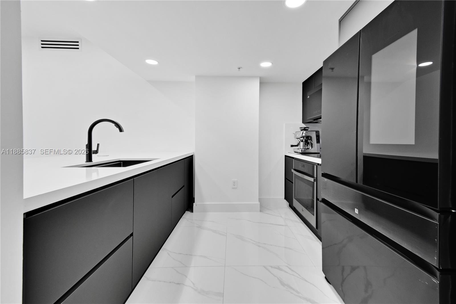 1800 N Bayshore Dr #512, Miami FL 33132