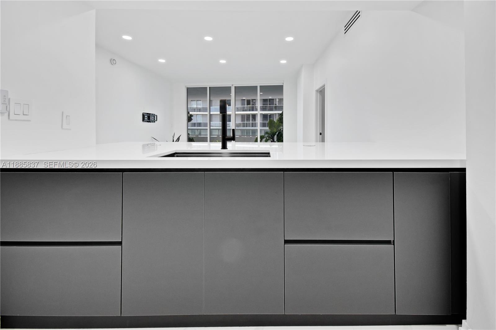 1800 N Bayshore Dr #512, Miami FL 33132