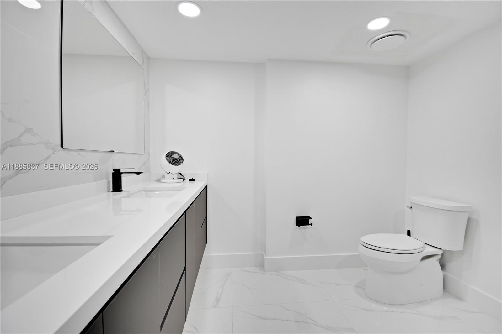 1800 N Bayshore Dr #512, Miami FL 33132