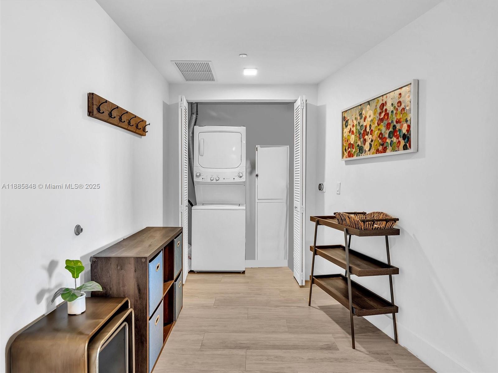 121 NE 34th St #3114, Miami FL 33137