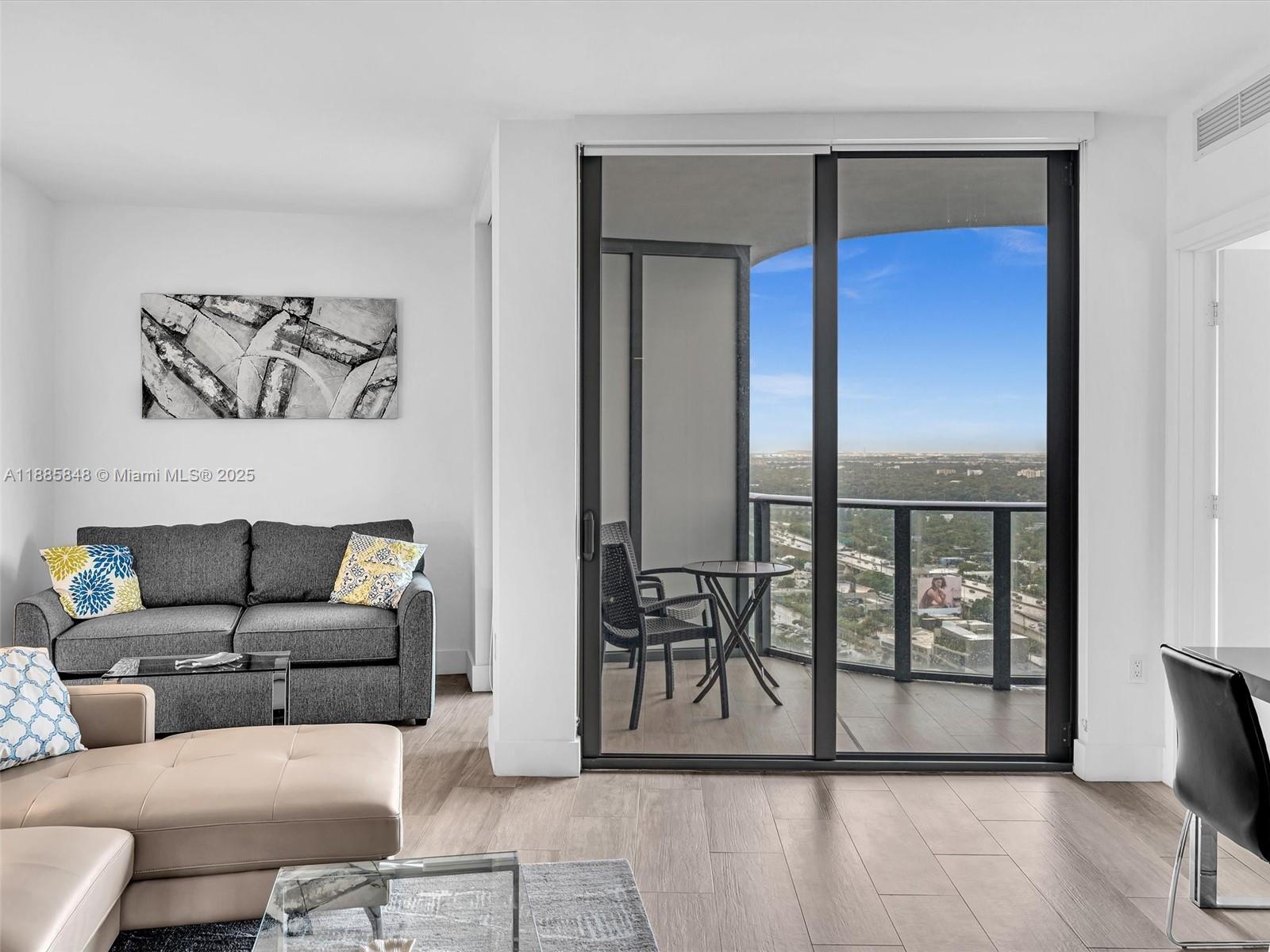 121 NE 34th St #3114, Miami FL 33137