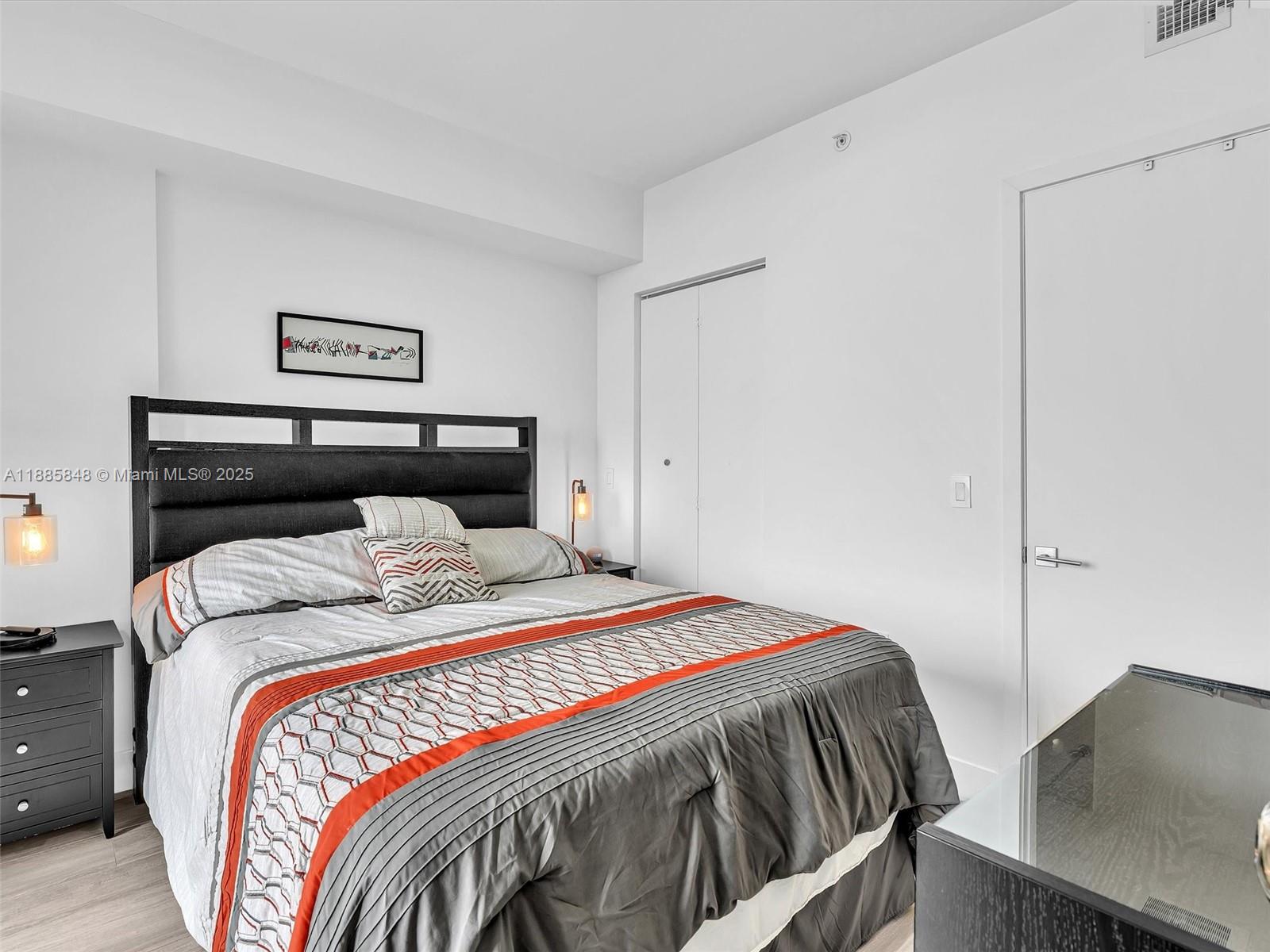 121 NE 34th St #3114, Miami FL 33137