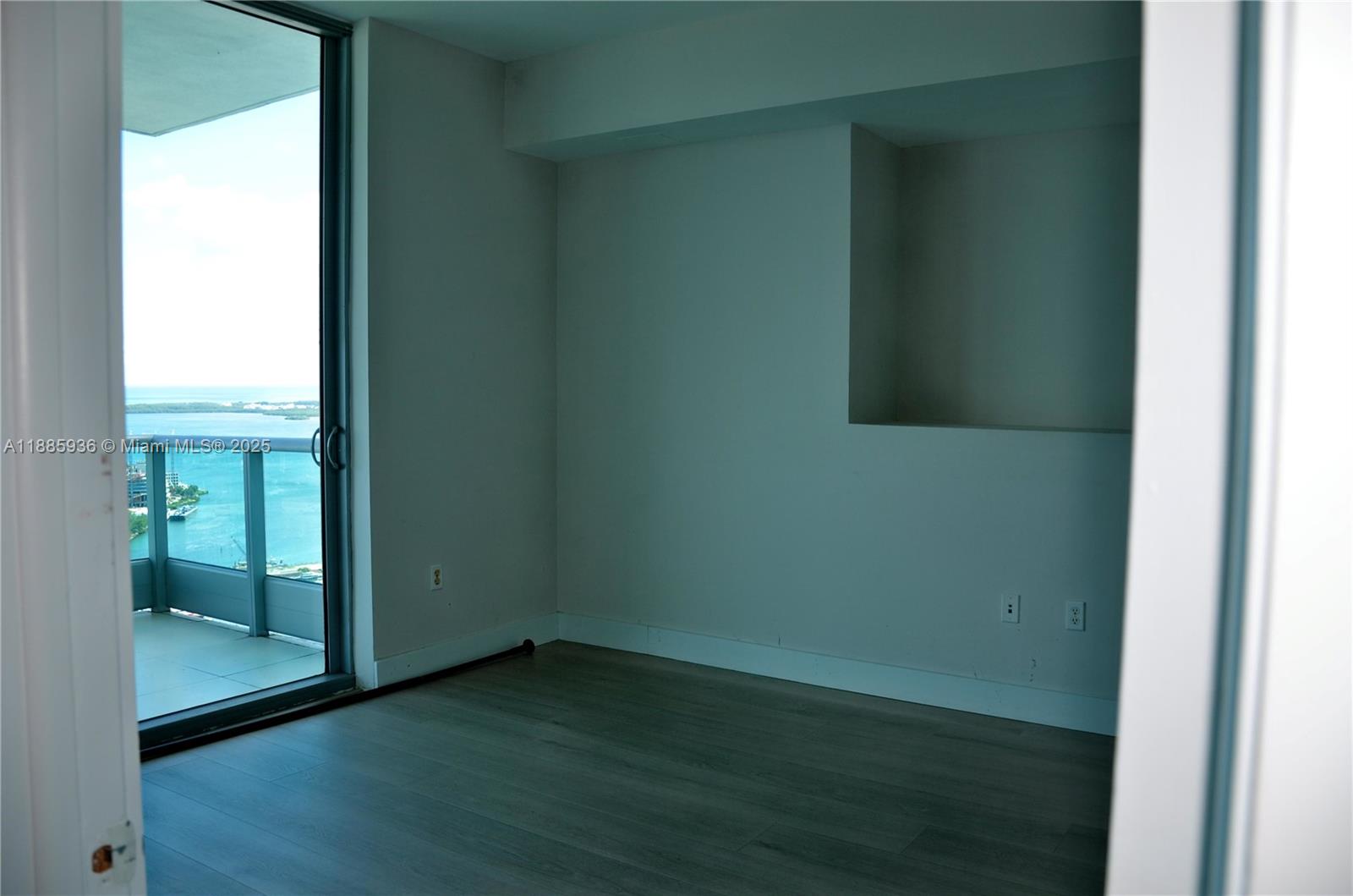 900 Biscayne Blvd #5104, Miami FL 33132