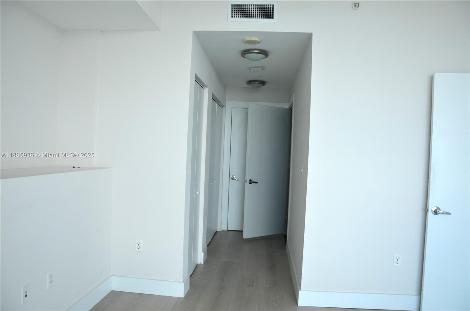 900 Biscayne Blvd #5104, Miami FL 33132