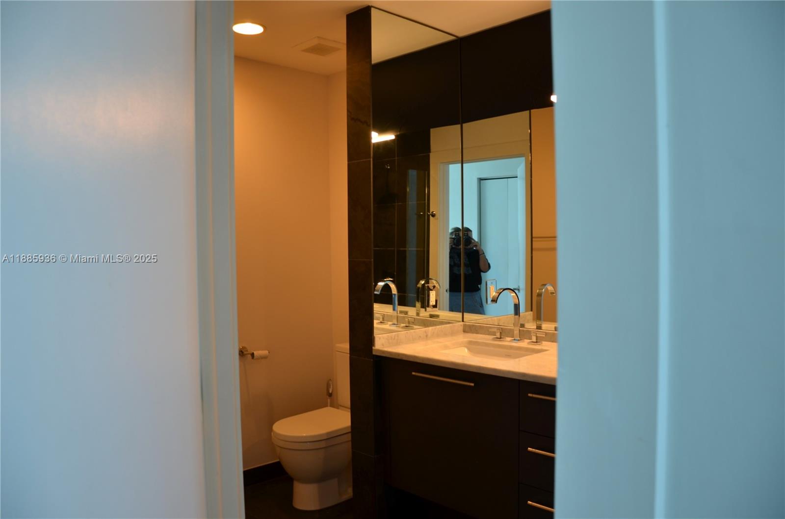 900 Biscayne Blvd #5104, Miami FL 33132