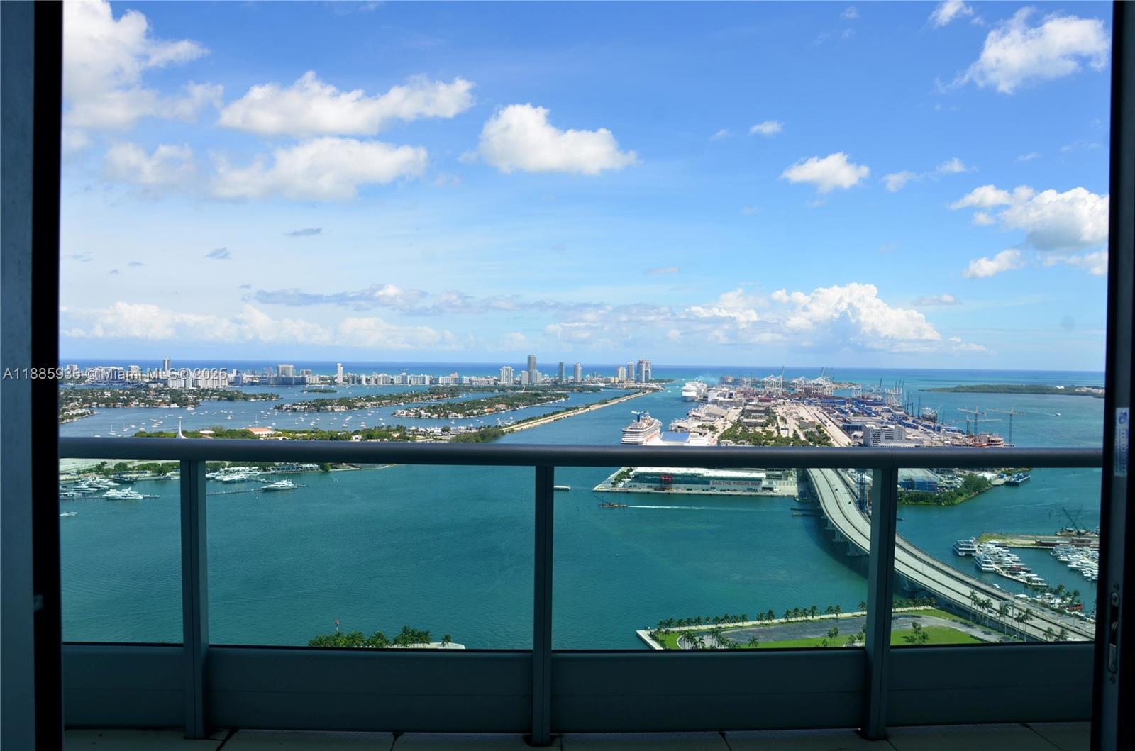 900 Biscayne Blvd #5104, Miami FL 33132