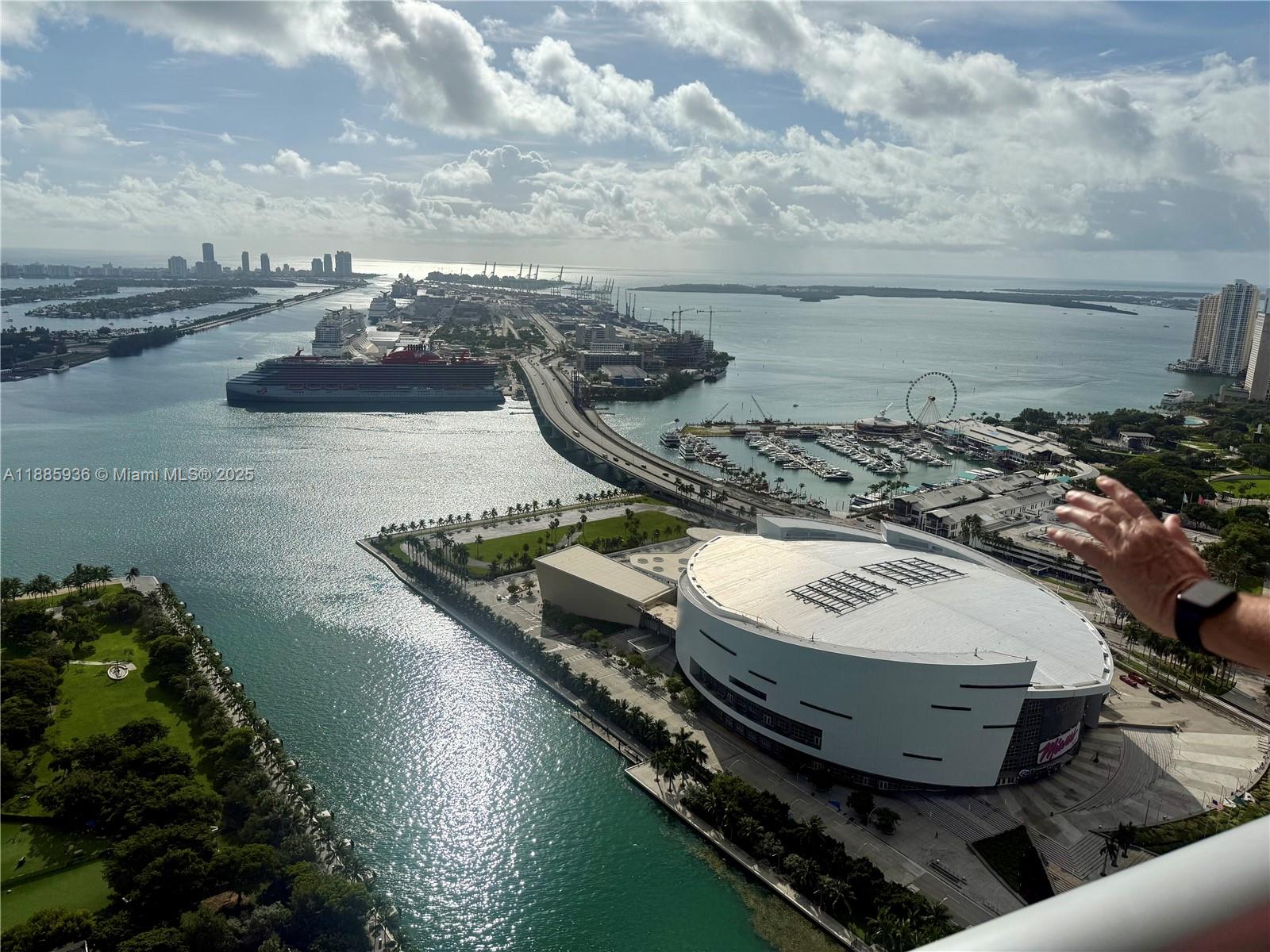 900 Biscayne Blvd #5104, Miami FL 33132