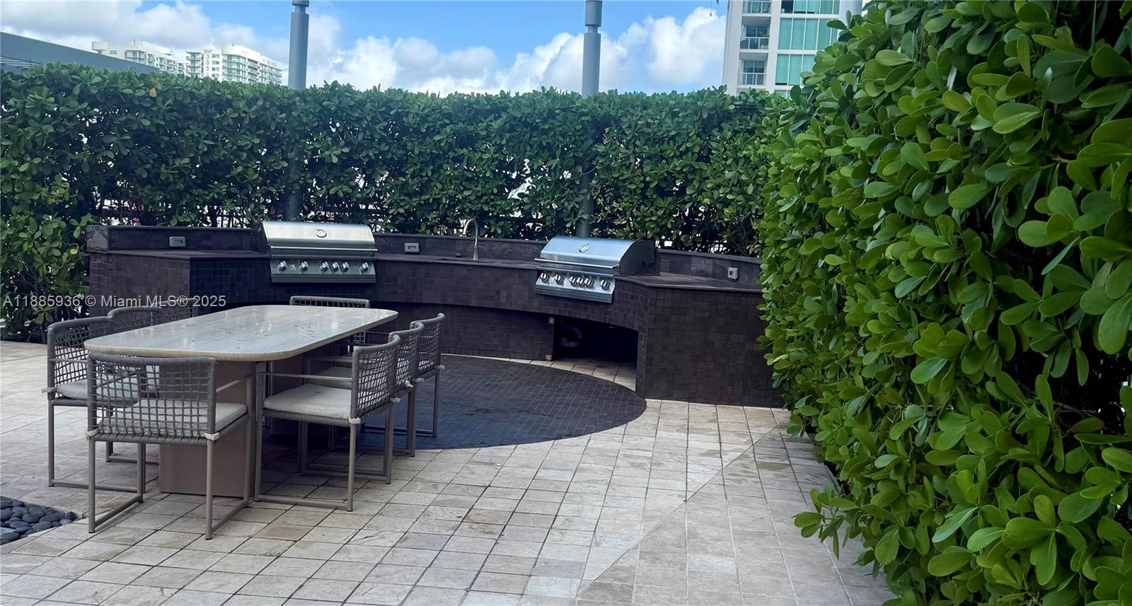 900 Biscayne Blvd #5104, Miami FL 33132