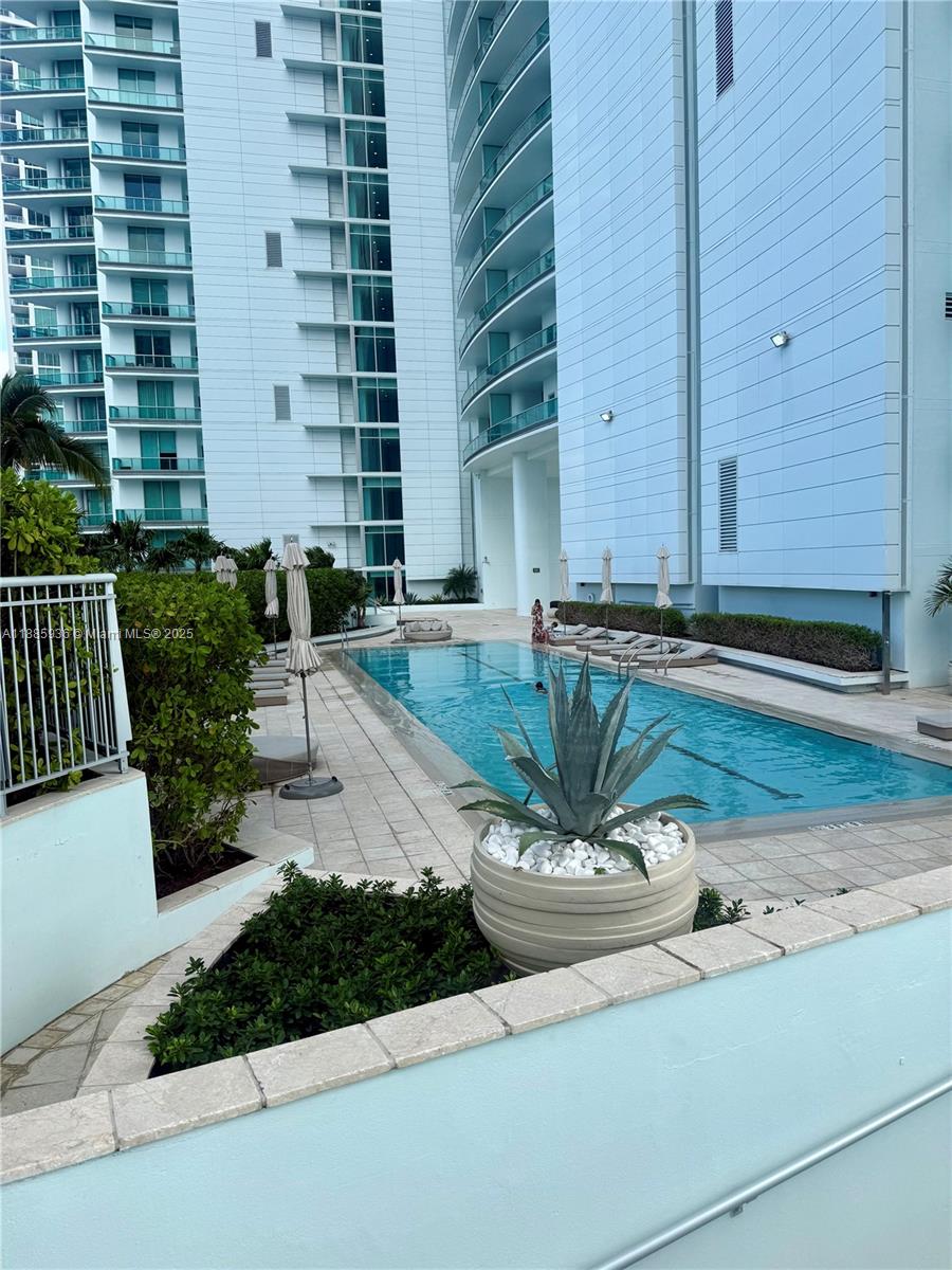 900 Biscayne Blvd #5104, Miami FL 33132