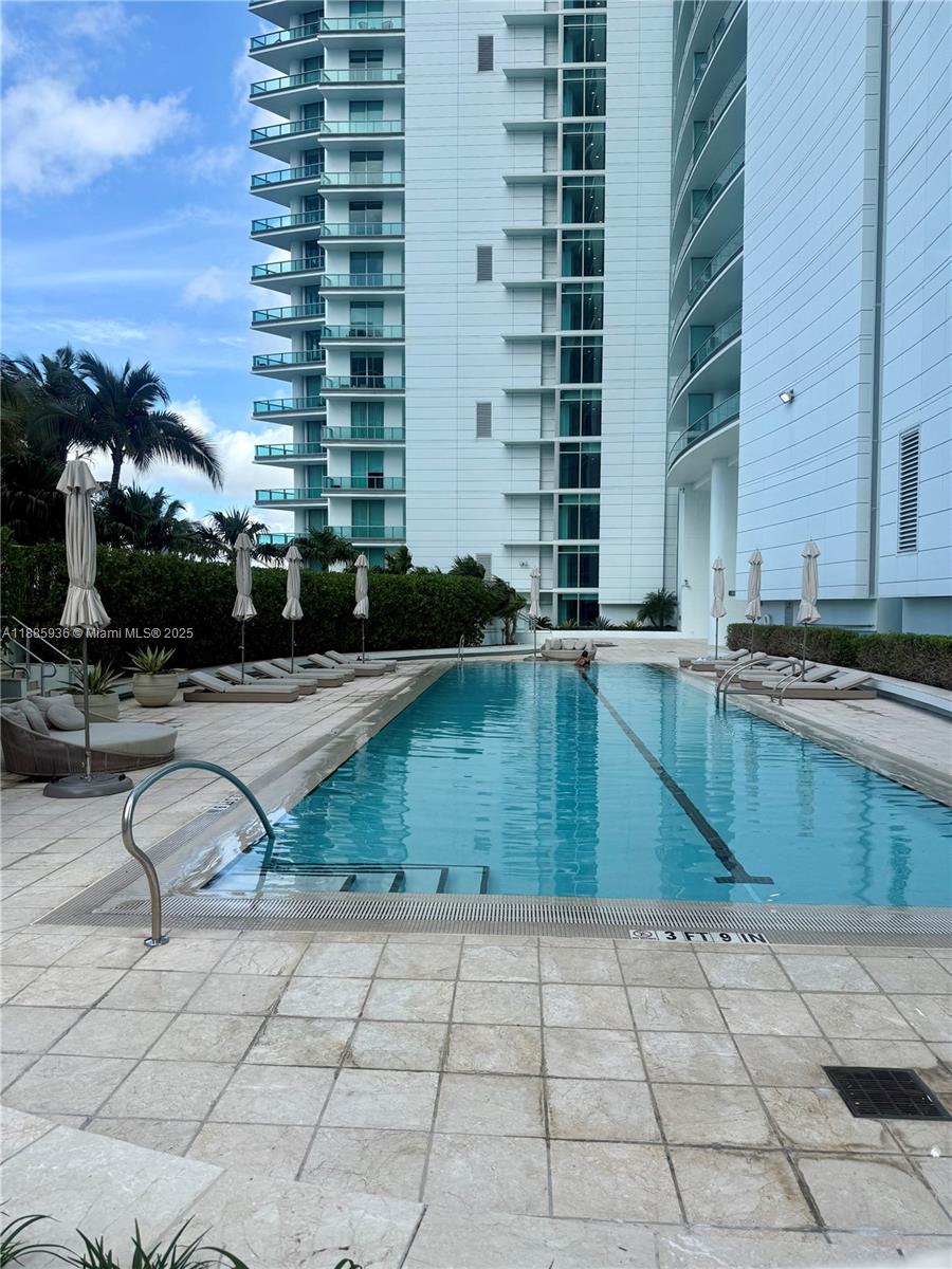 900 Biscayne Blvd #5104, Miami FL 33132