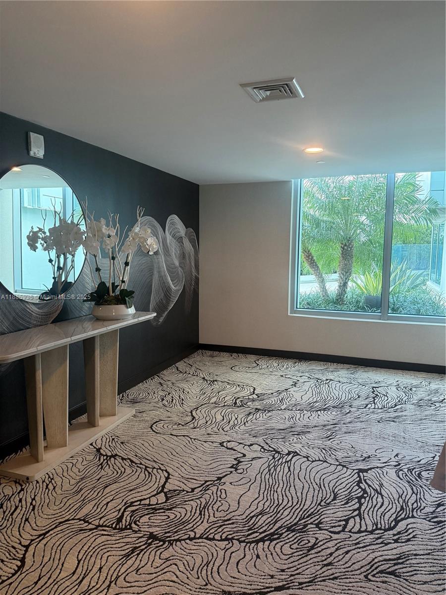 900 Biscayne Blvd #5104, Miami FL 33132
