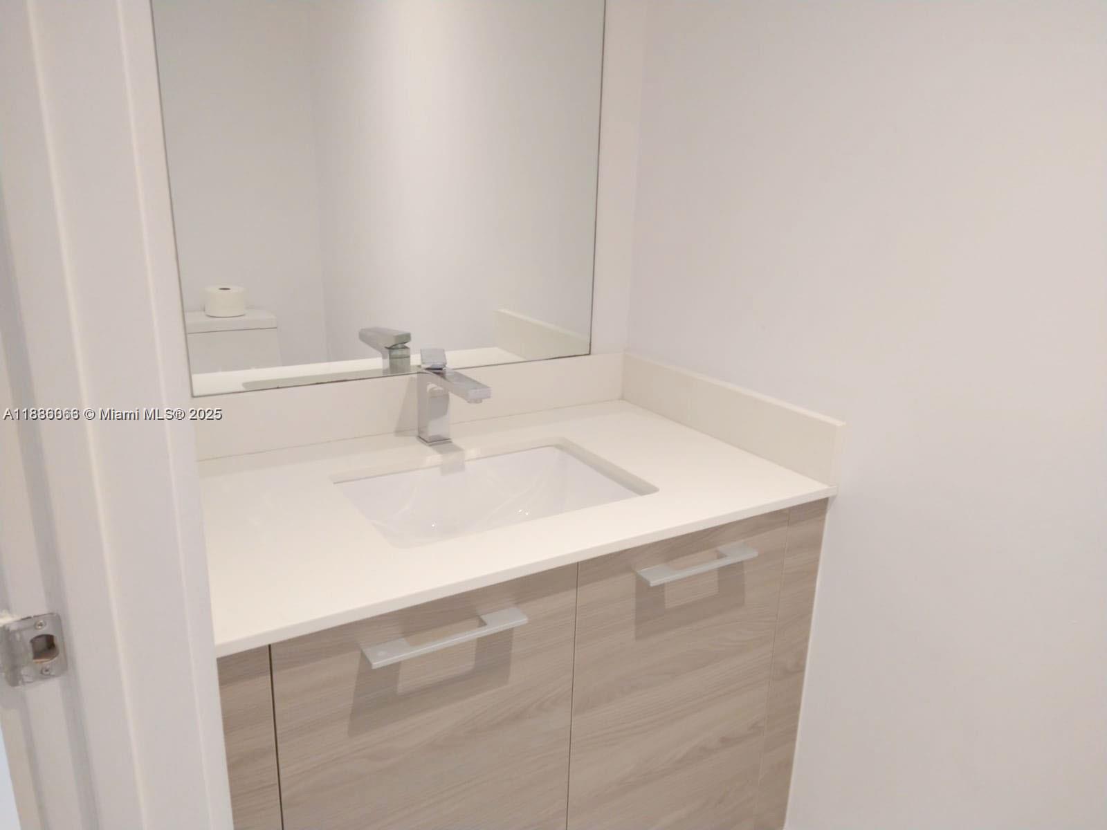 1300 S Miami Ave #2208, Miami FL 33130