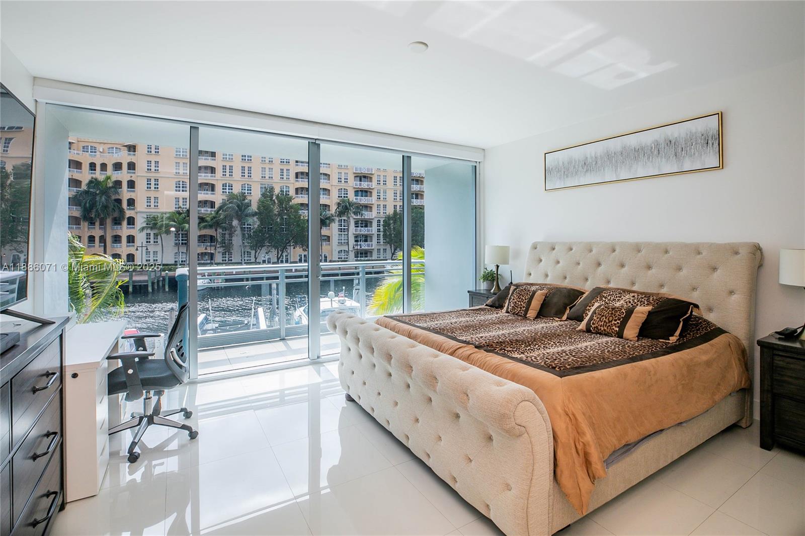 2950 NE 188th St #124, Aventura FL 33180